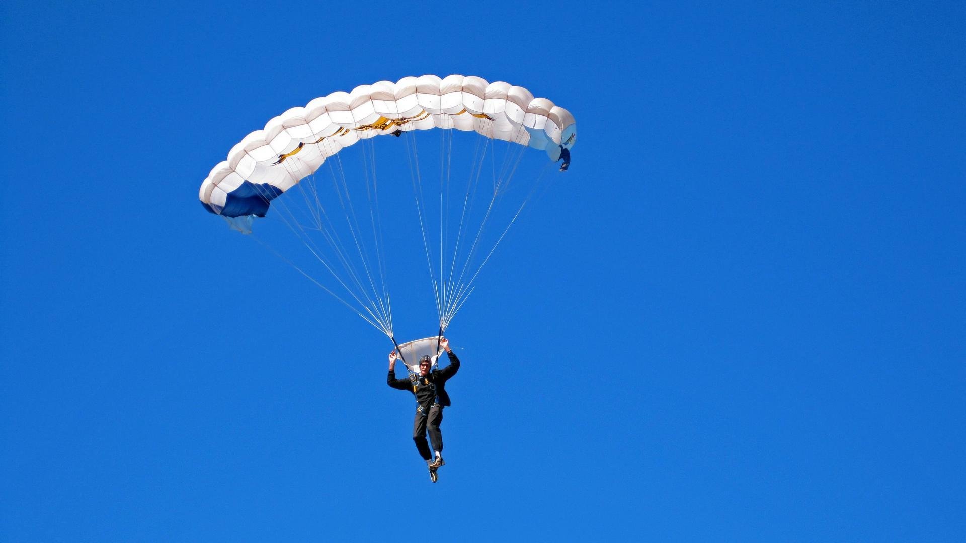 _绿色环保滑梯运动:童趣与环保同行_,滑滑梯户外