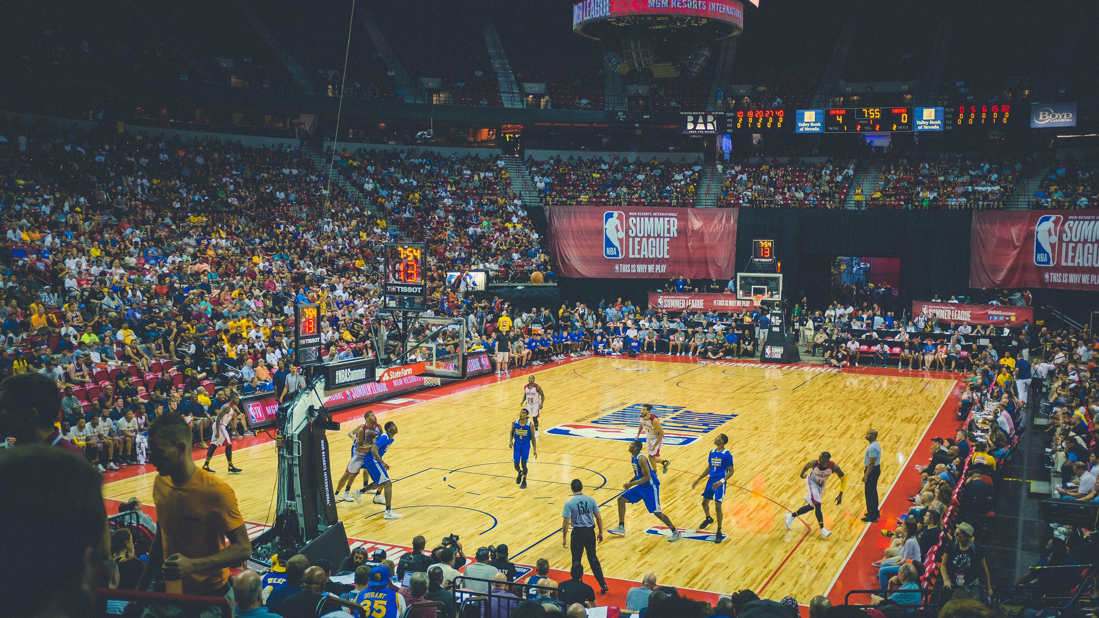 北京青少年篮球训练营吸引数百名学生参与，2021北京青少年篮球俱乐部